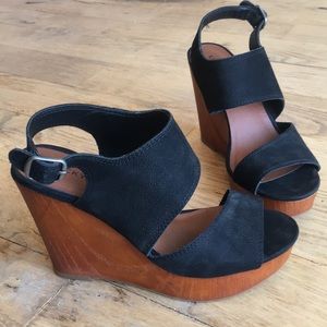 Lucky Brand wedge sandal size 7.5